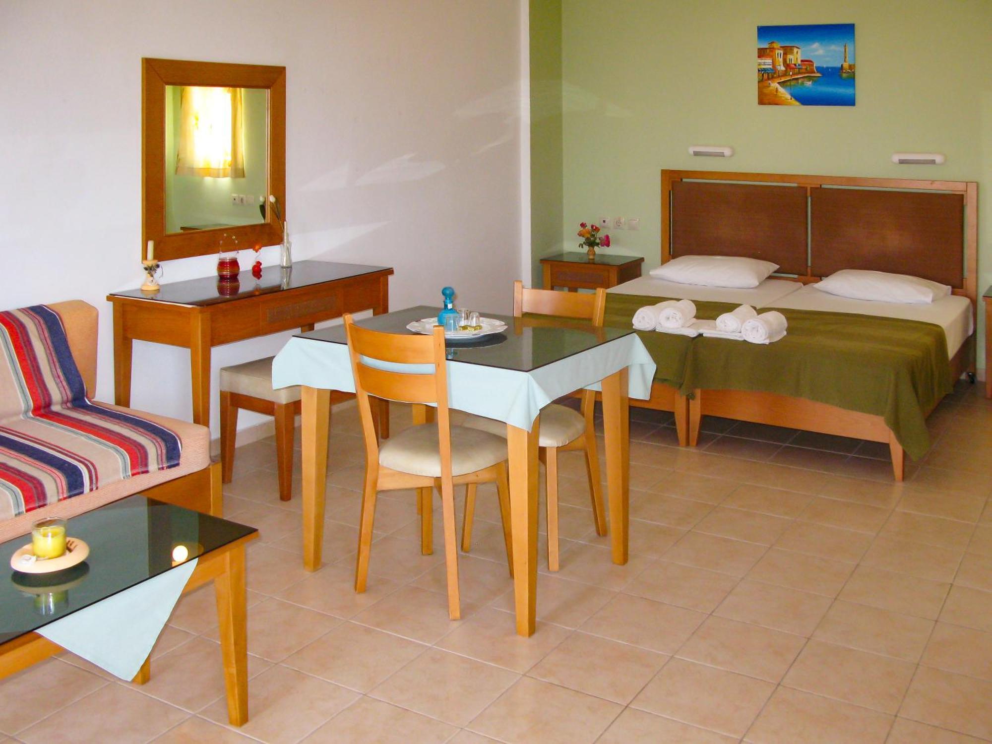 Aparthotel Fotis 4*
