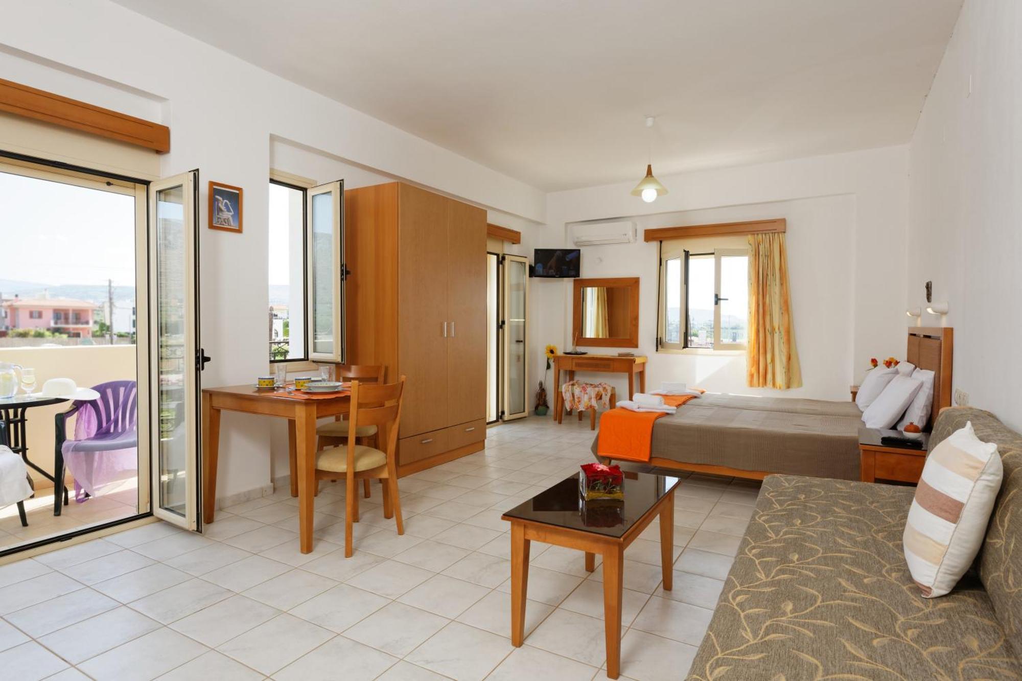 Fotis 4*
