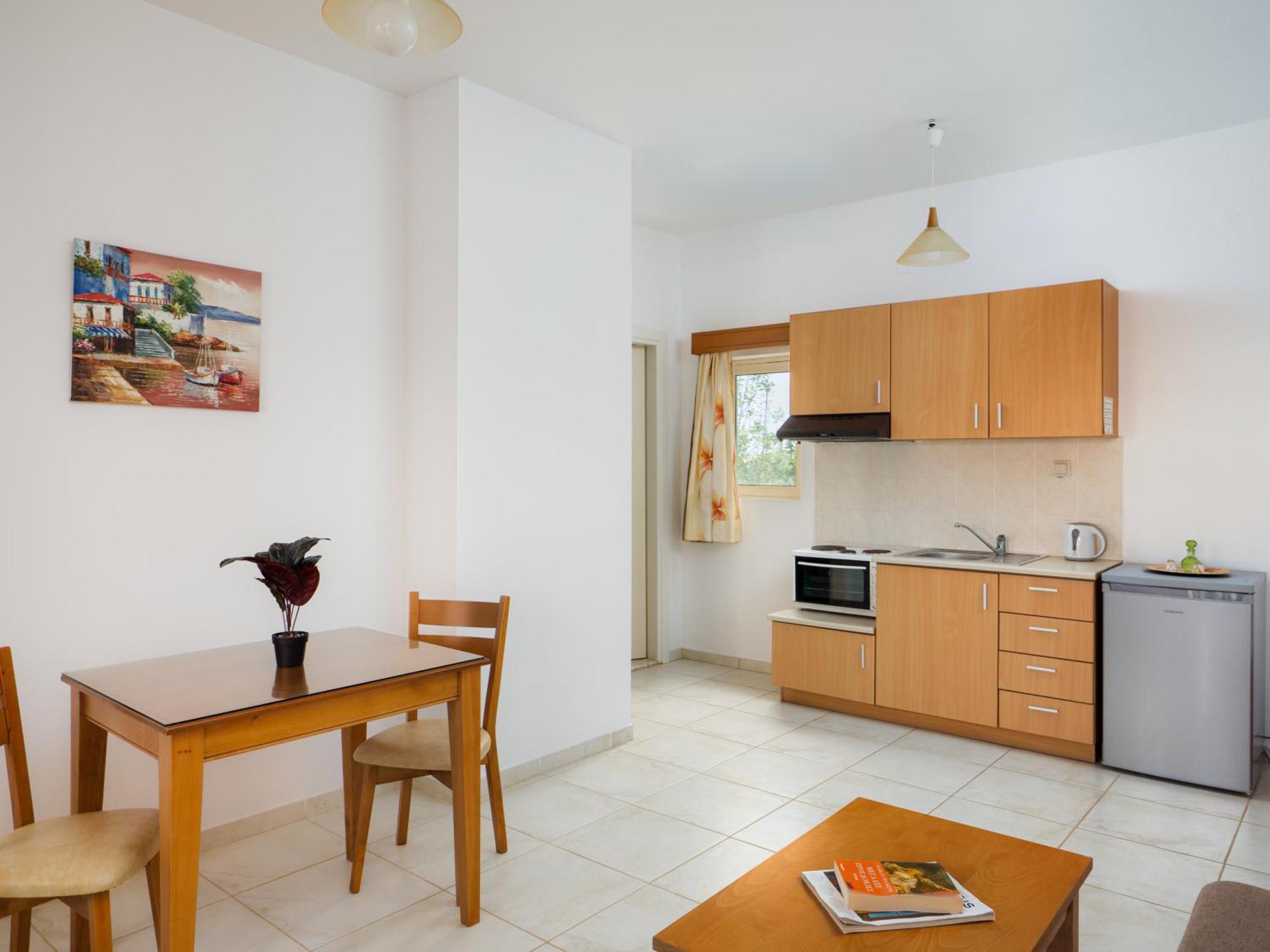 Fotis 4*