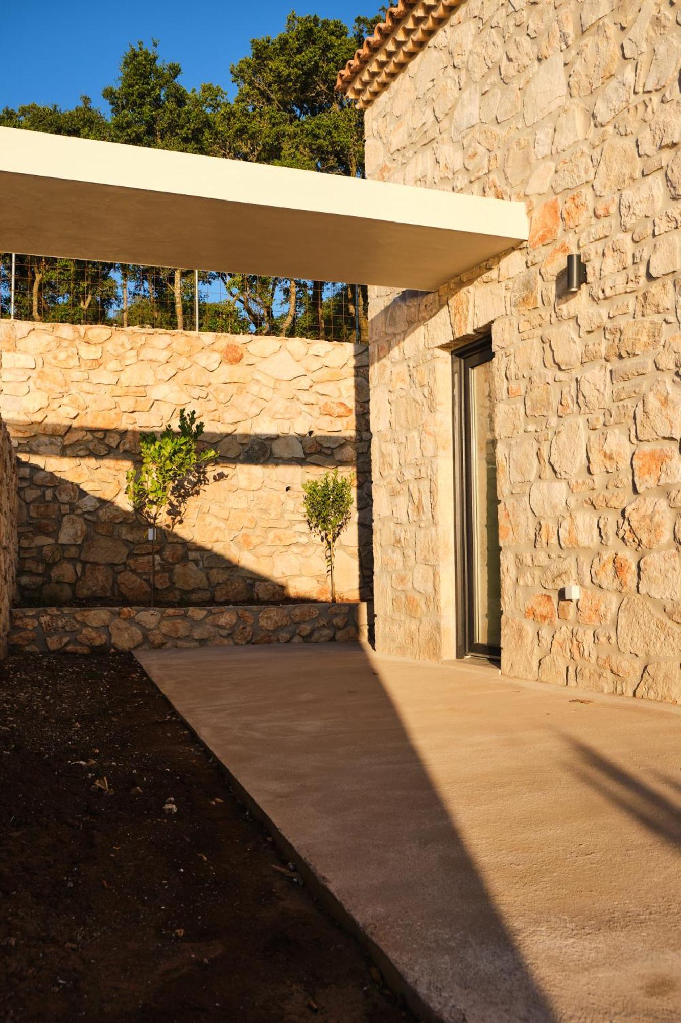 Aroa Eco Living Experience Volimes