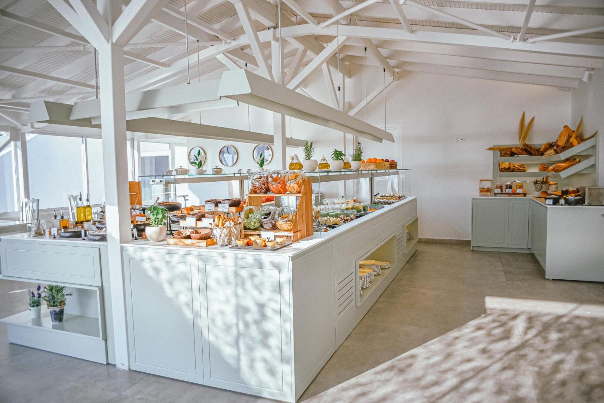 Acrotel Lilyann Boutique Hotel 3*