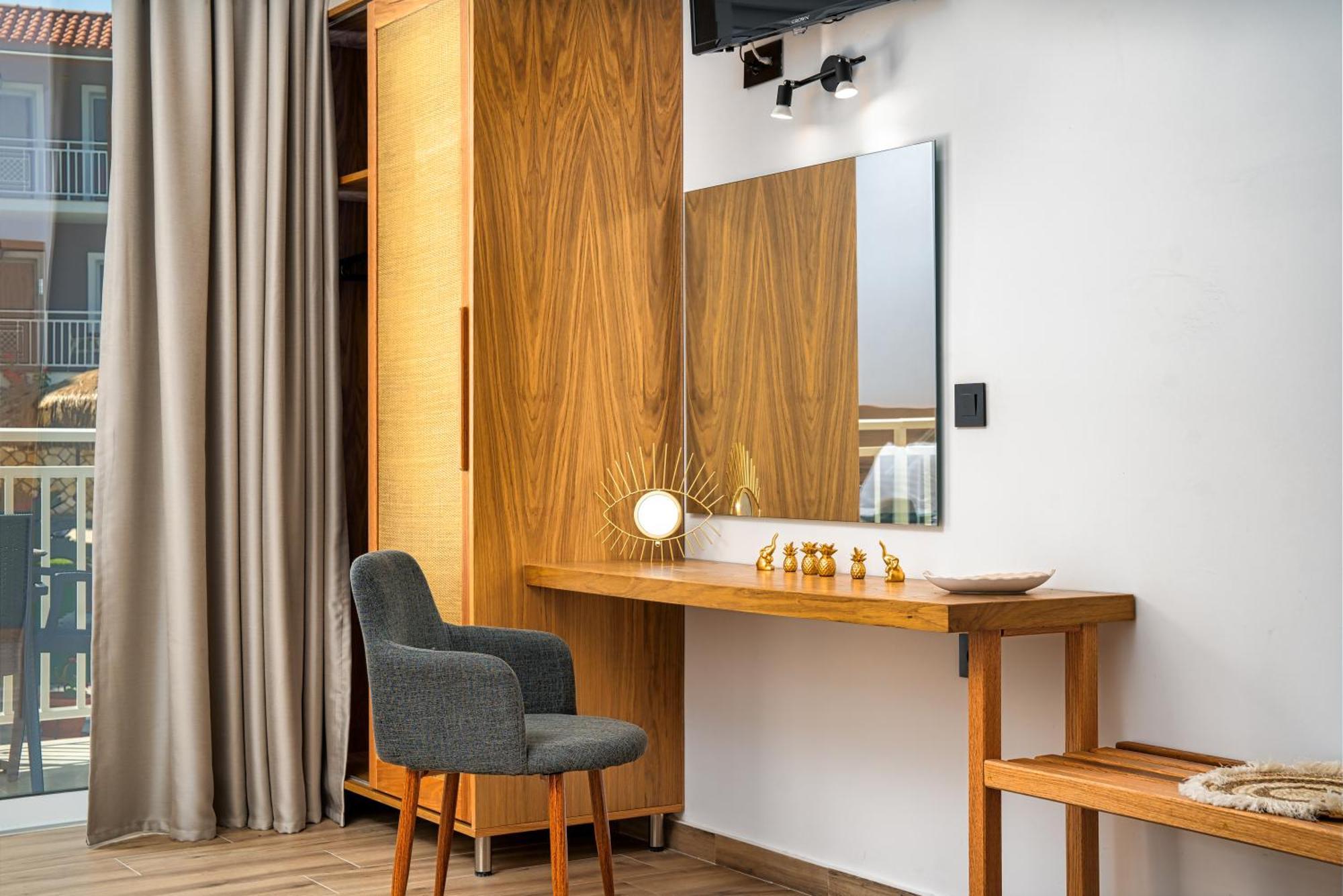 Amoudi Studios Apartments Hotel Aparthotel 3*