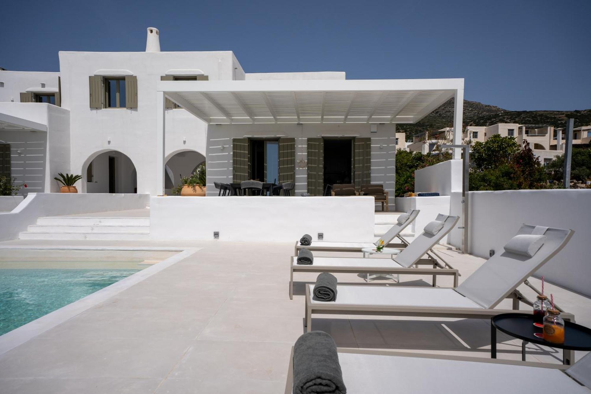 Paros Breeze Luxury Villa