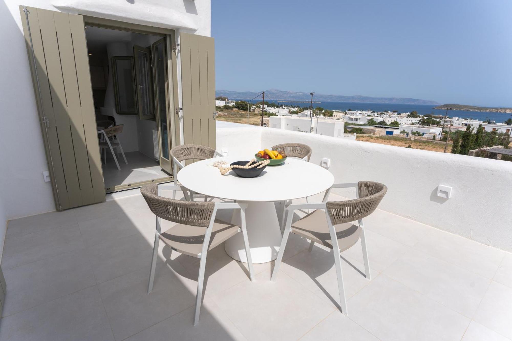Paros Breeze Luxury Drios