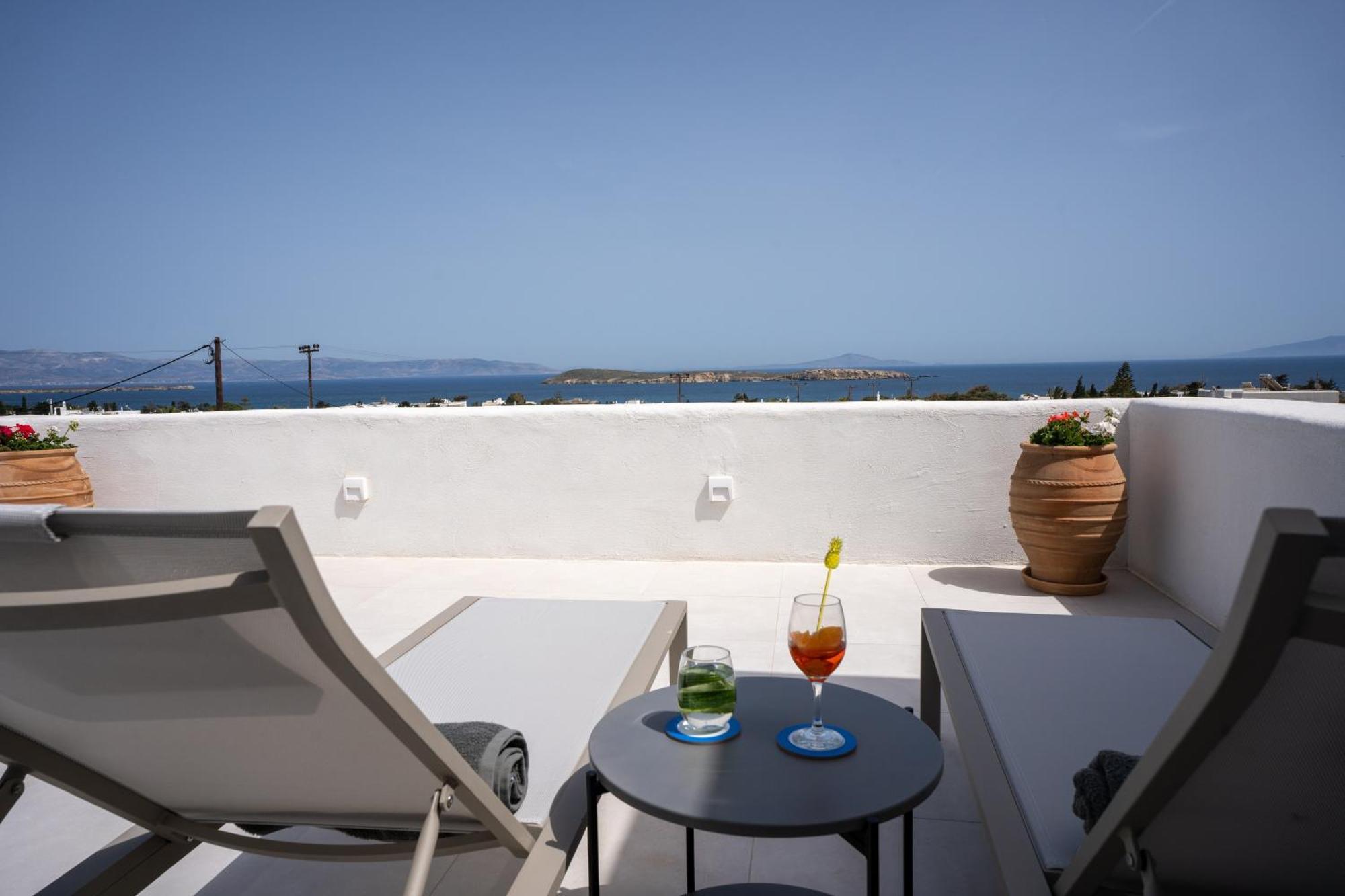Paros Breeze Luxury Drios