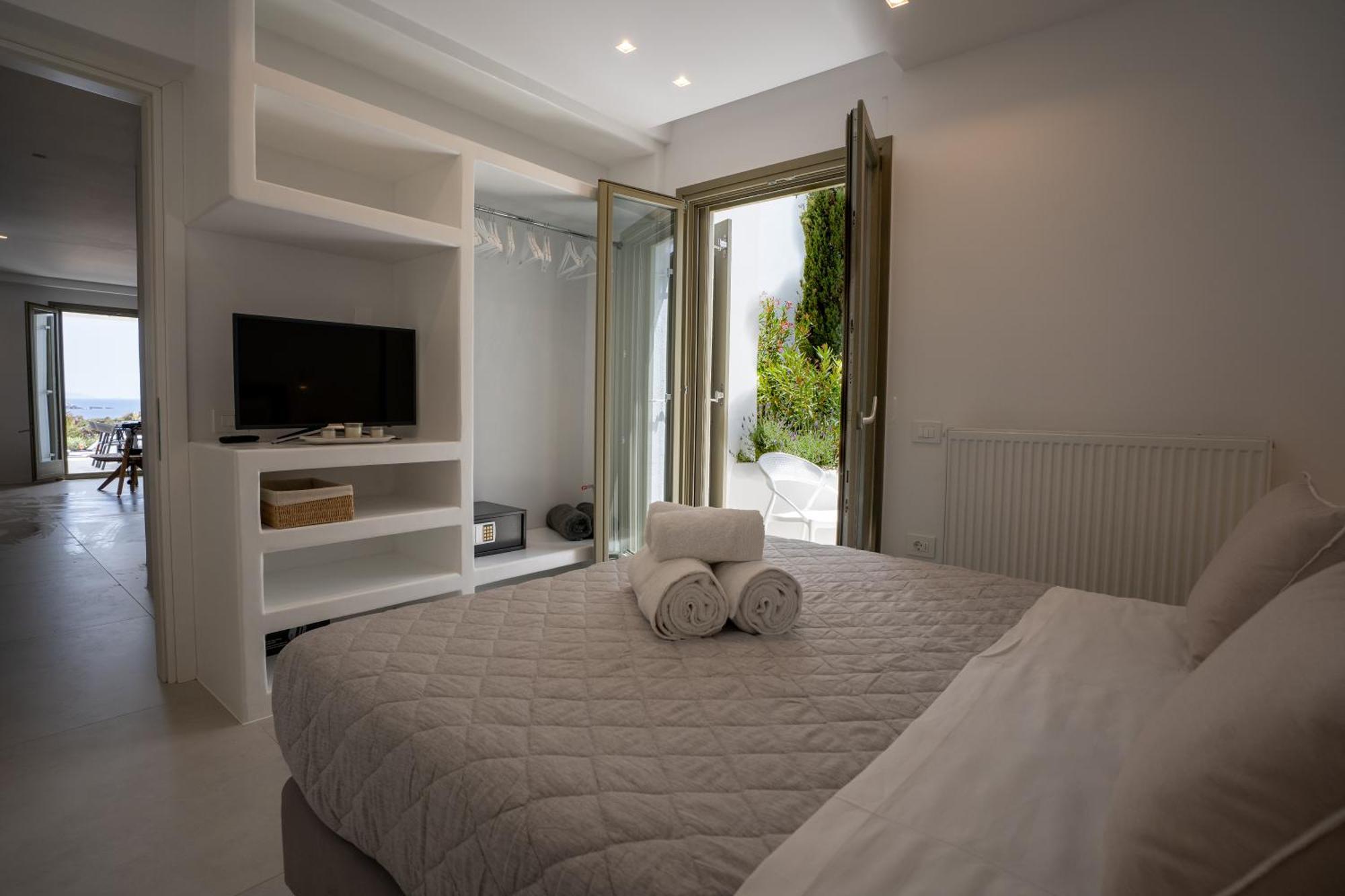 Paros Breeze Luxury *