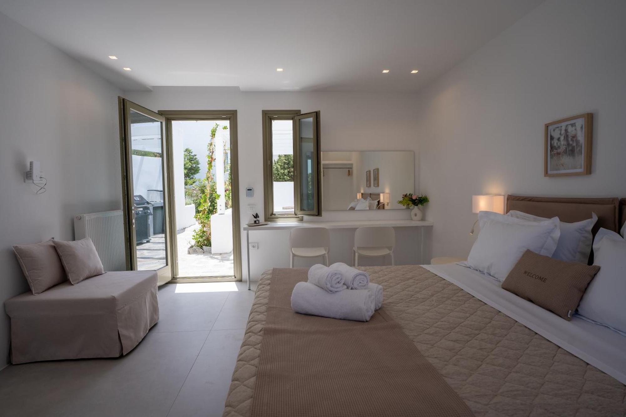Paros Breeze Luxury Villa