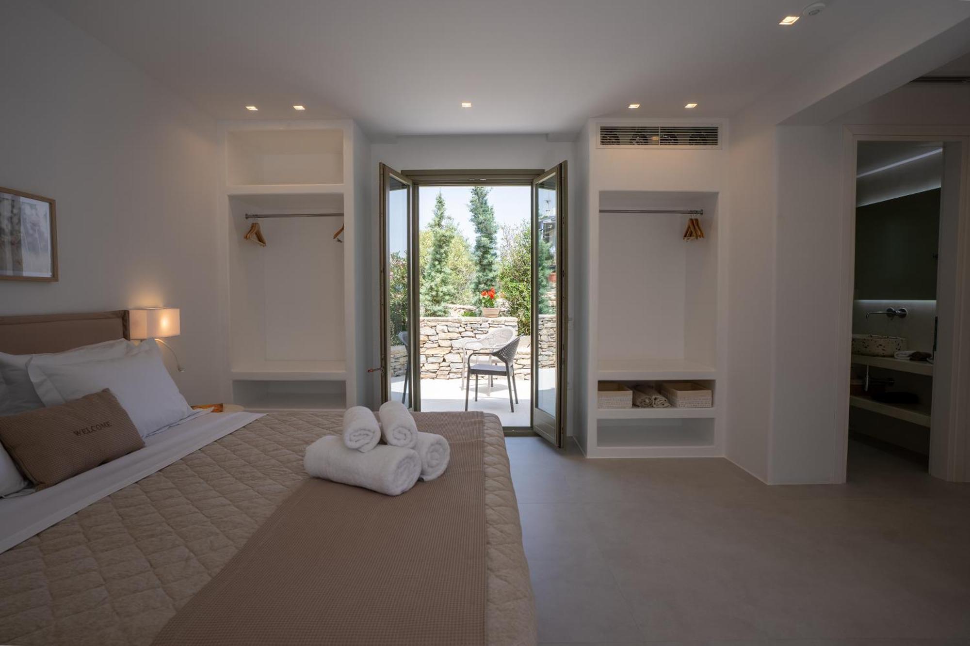 Paros Breeze Luxury Villa