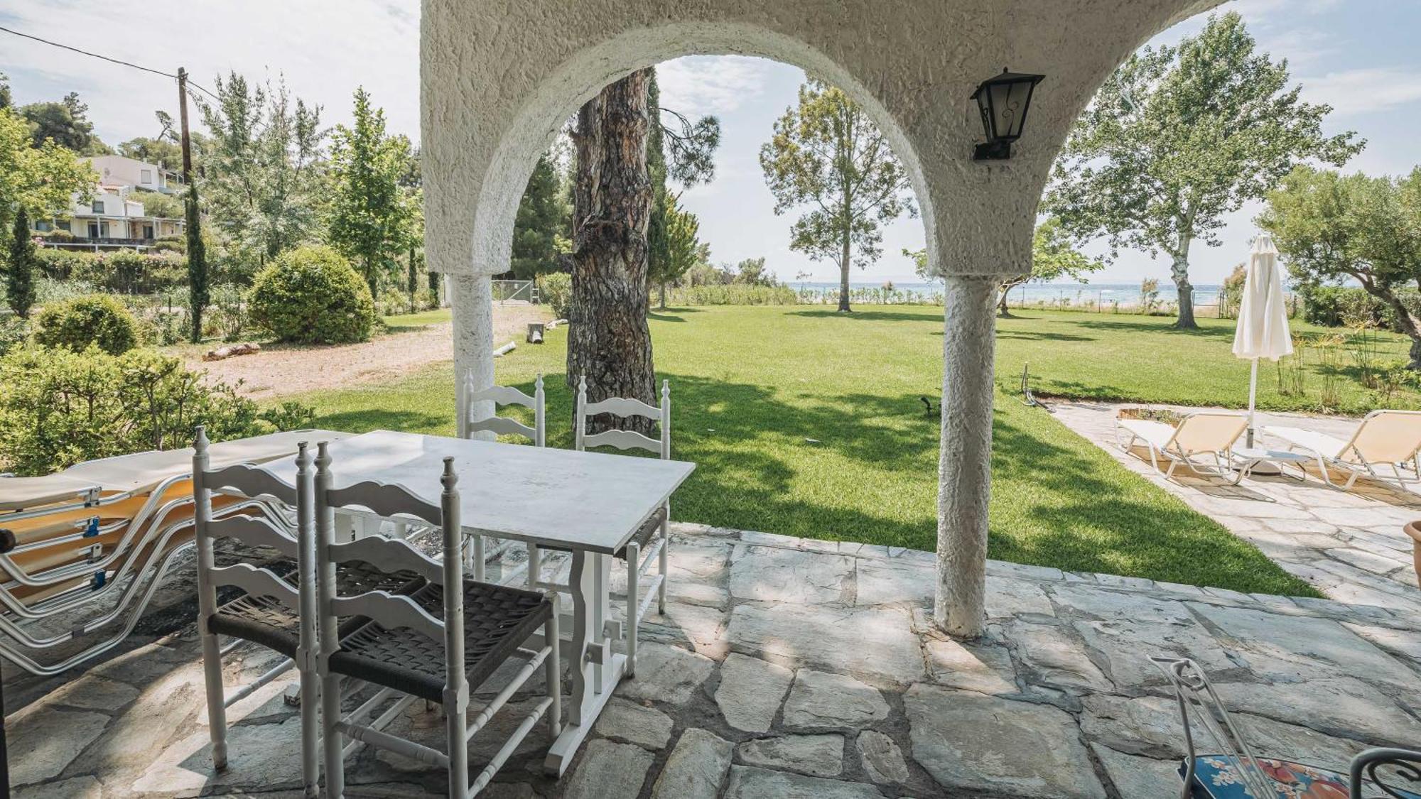 Hacienda Beachfront Villas, Spathies