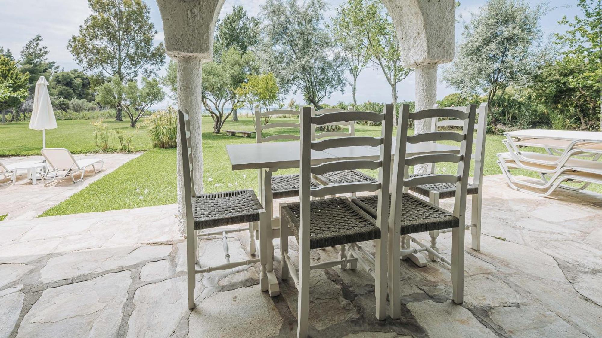 Hacienda Beachfront Villas, Spathies Holiday home *