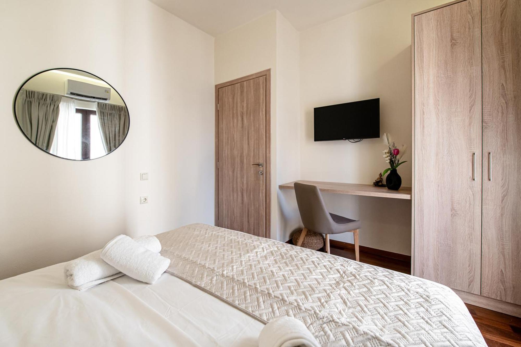 Katerina's Luxury Seaview In Center Apartment Heraklion (Crete)