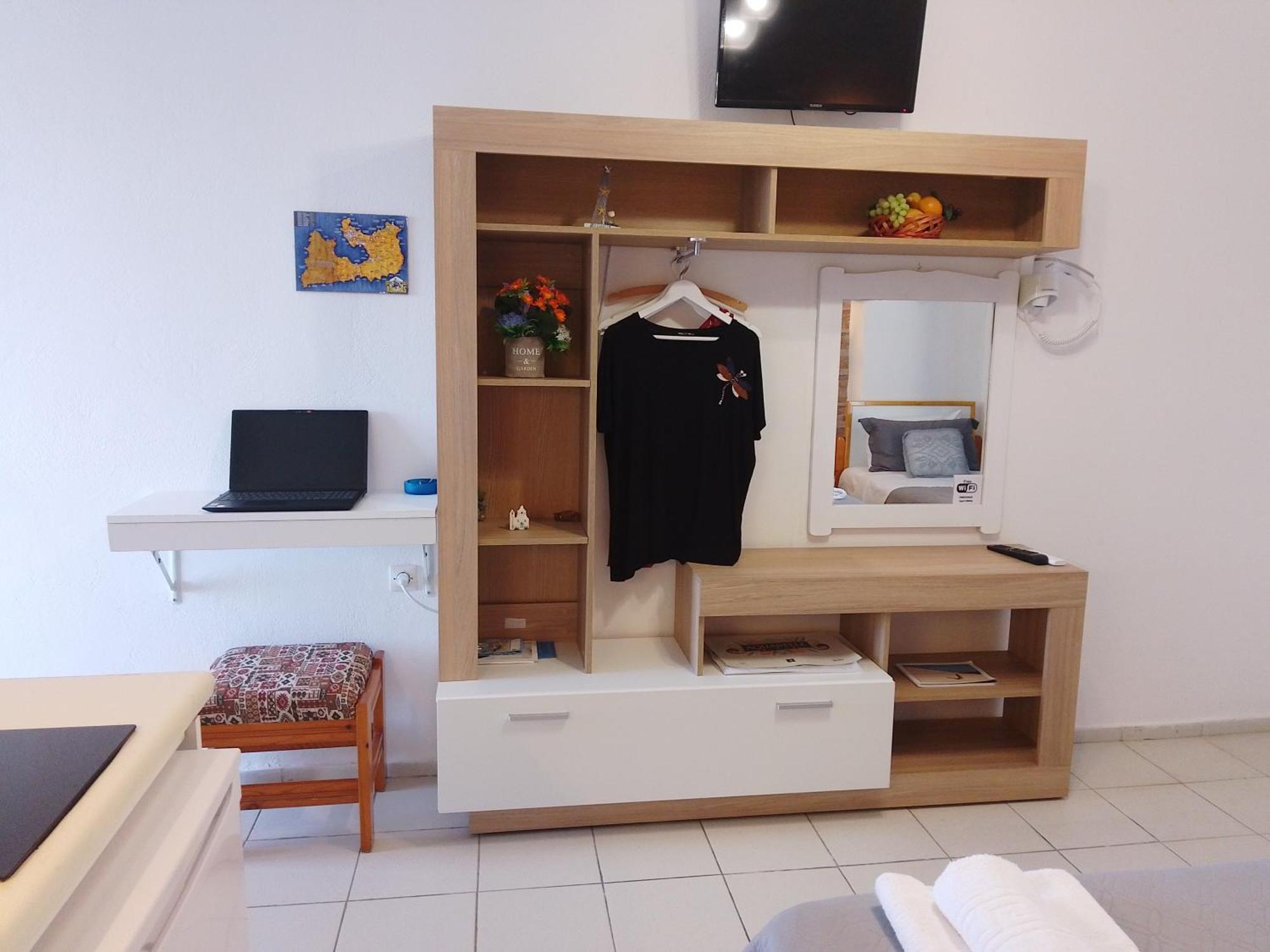 Prevena Apartment Adamantas (Milos)