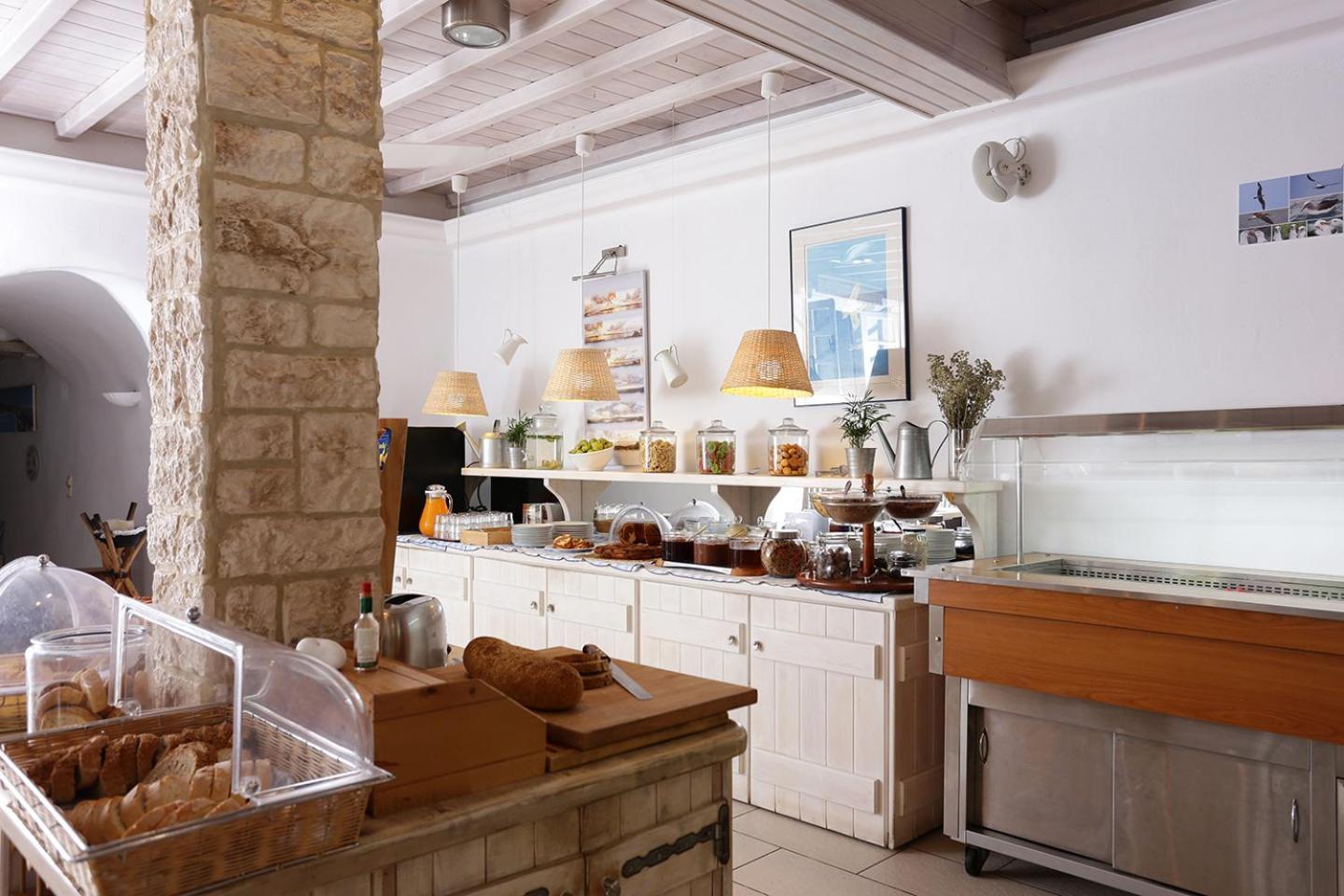 Albatros Club Mykonos Hotel