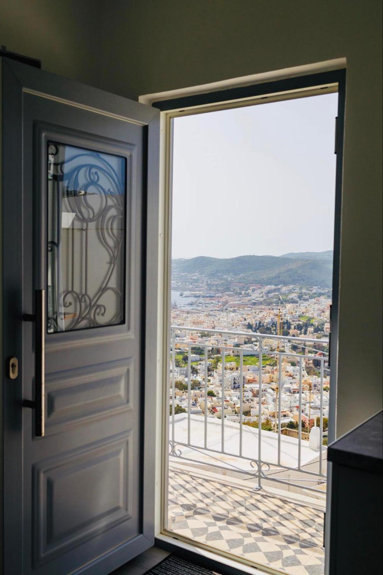 Aurora Syros * Ano Syros