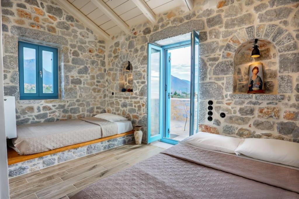 Villa Elemani