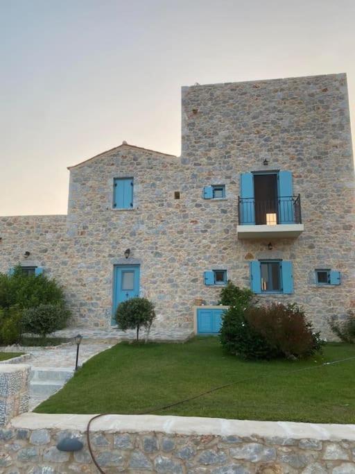 Elemani Villa *