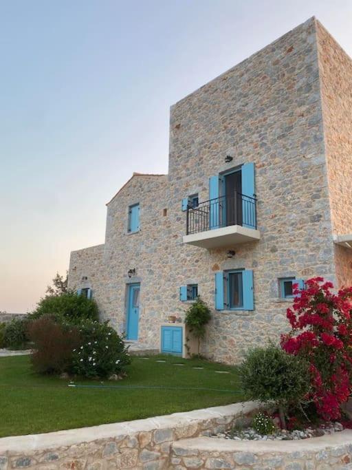 Elemani Villa Areopoli