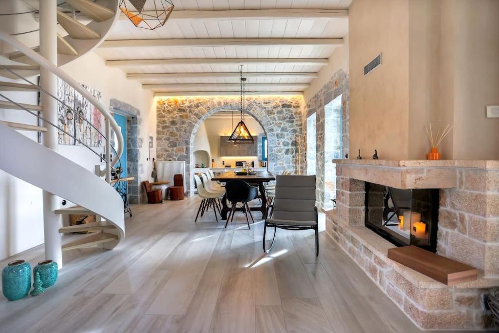 Elemani Villa
