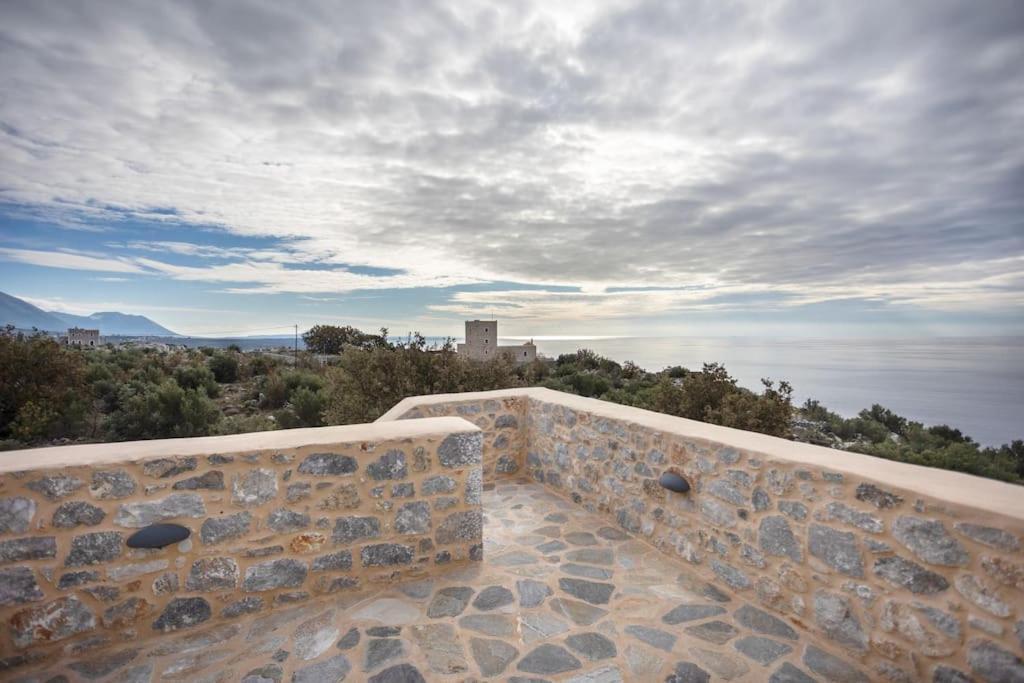 Elemani Villa