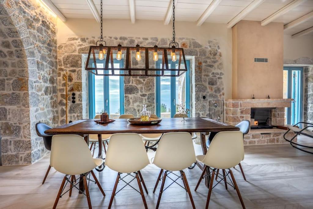Elemani Villa *