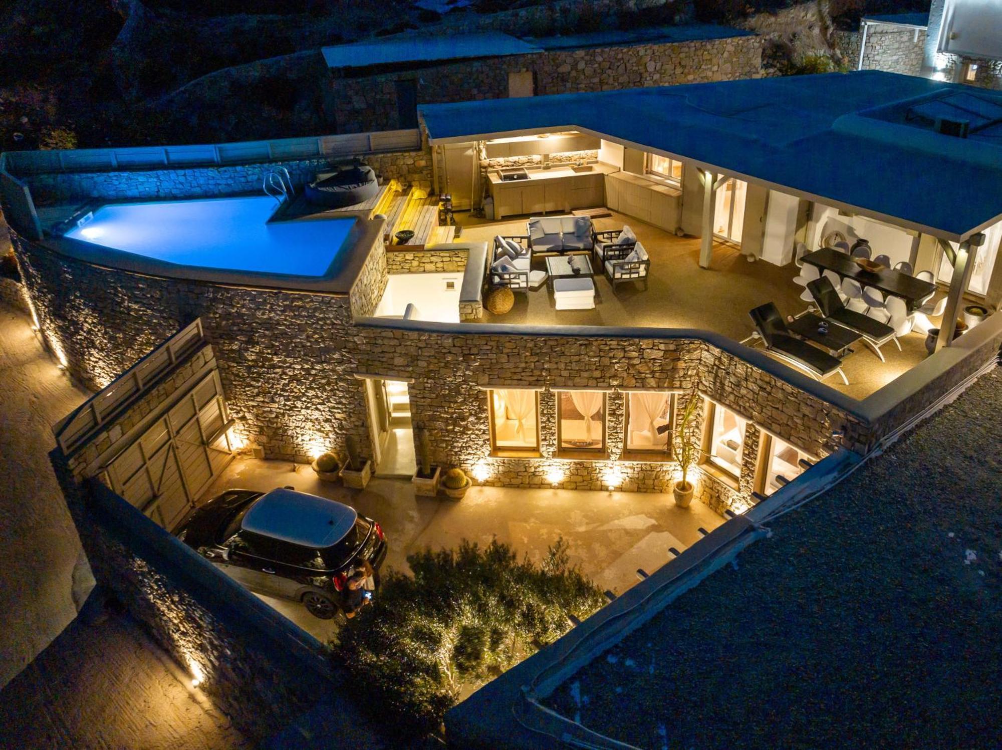 Your Mykonos X Whitelist Villa *