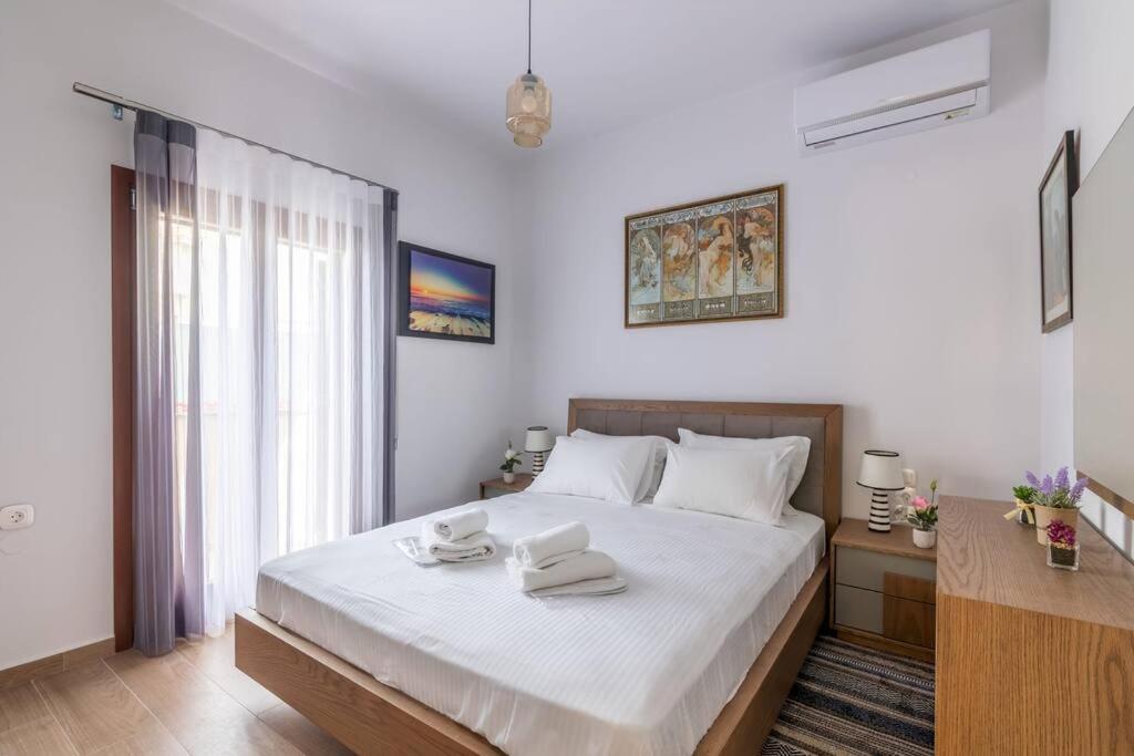 Luxury Four Season By The Sea Apartment