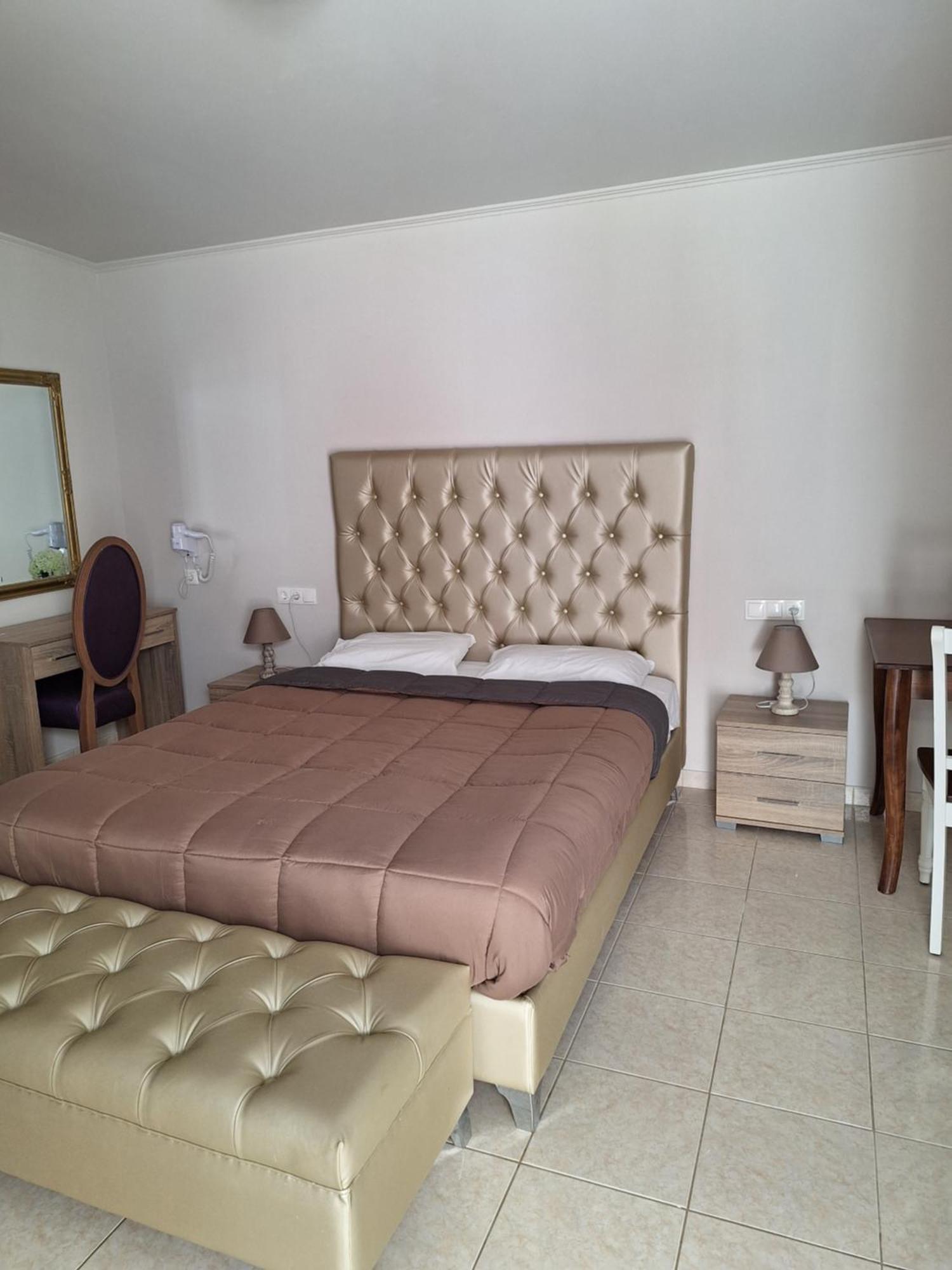 Bay View Apartment *