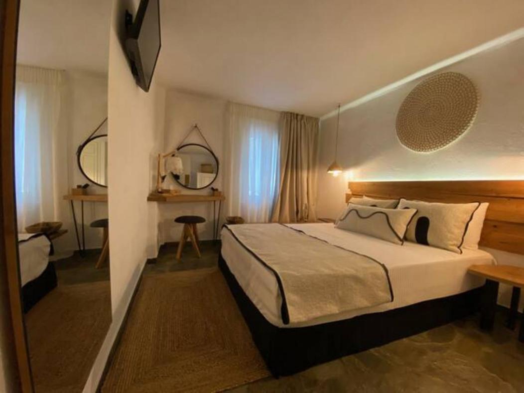 Papikinou Bay Apartment Adamantas (Milos)