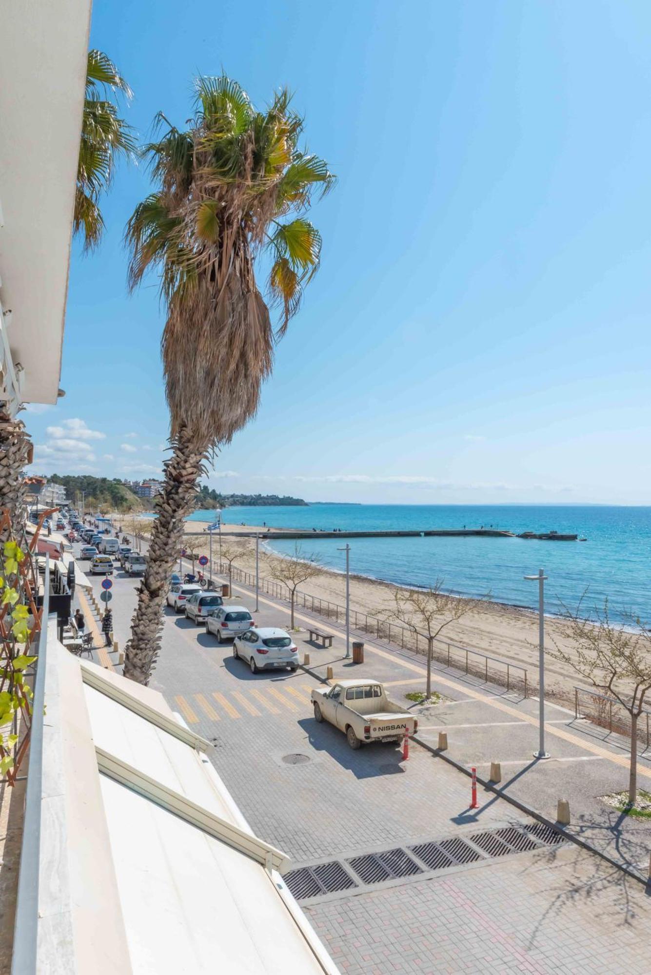 Greekhome Seaside Apartment Nea Kallikrateia