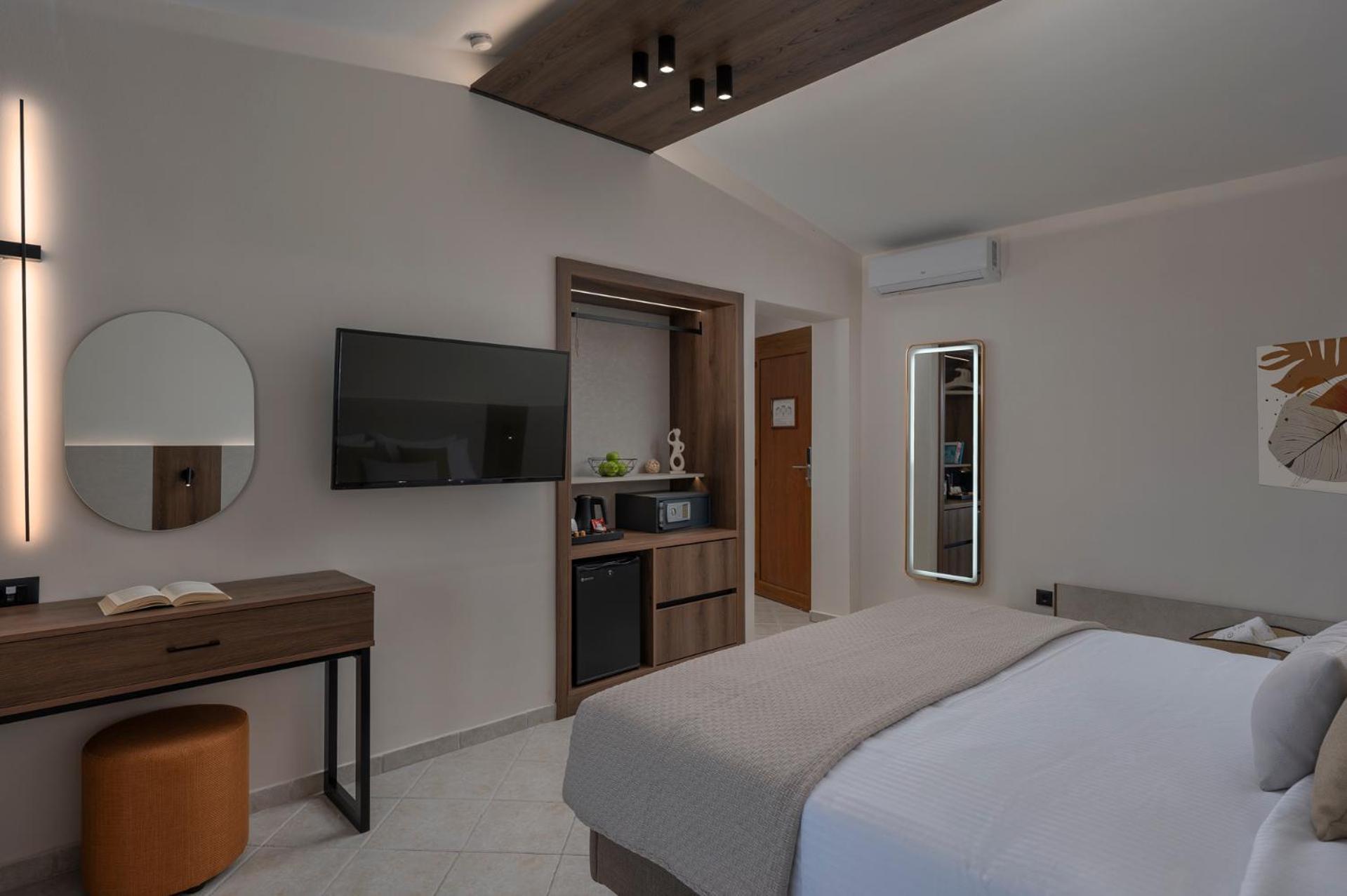 Hotel Alia Palace - Adults Only 16+