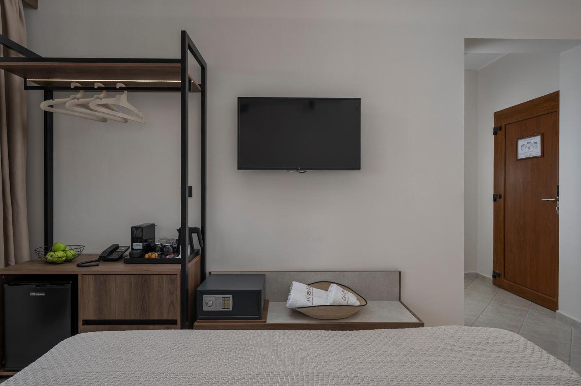 Alia Palace - Adults Only 16+ 5*