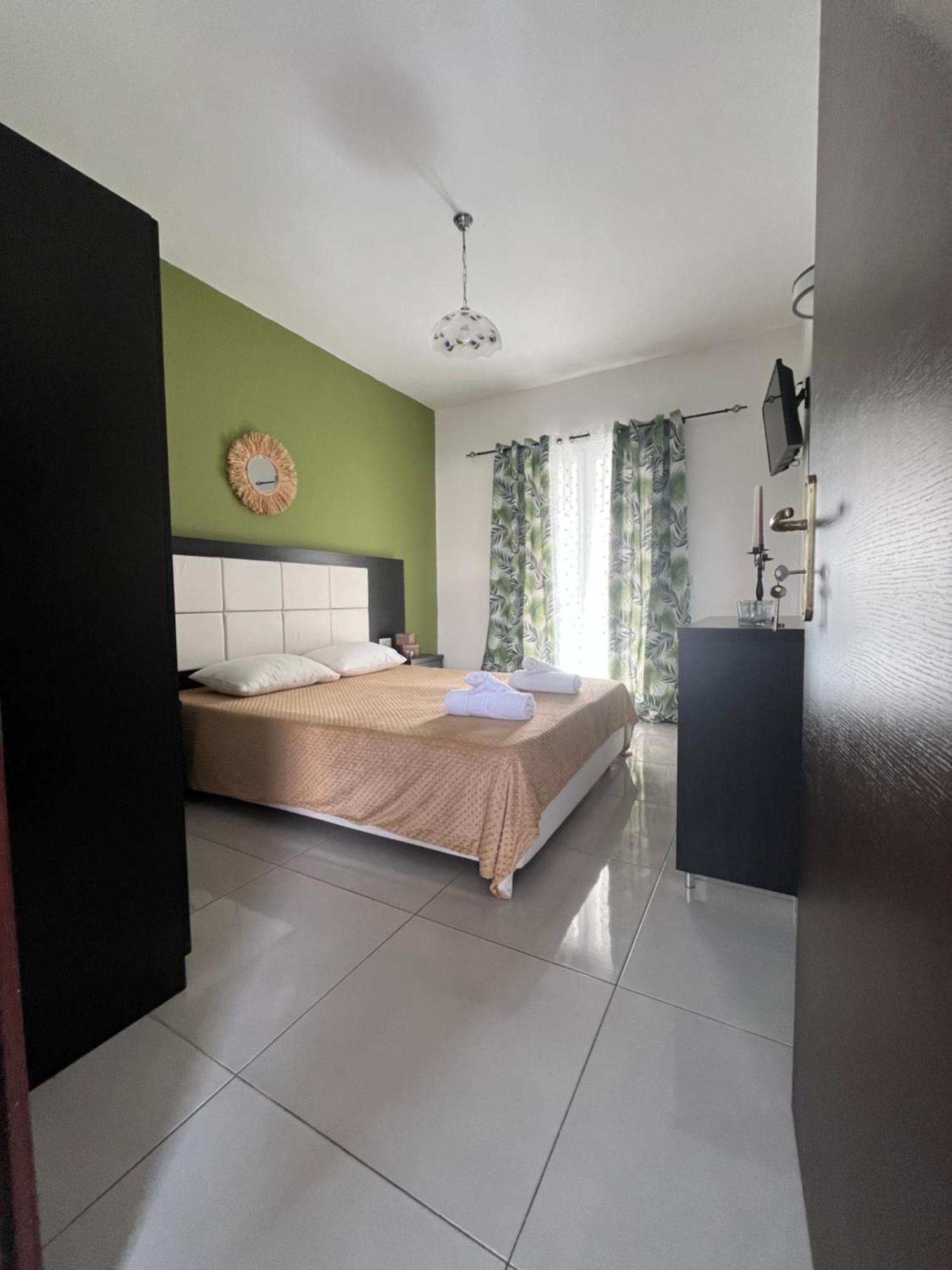 Antonis Deluxe Apartment