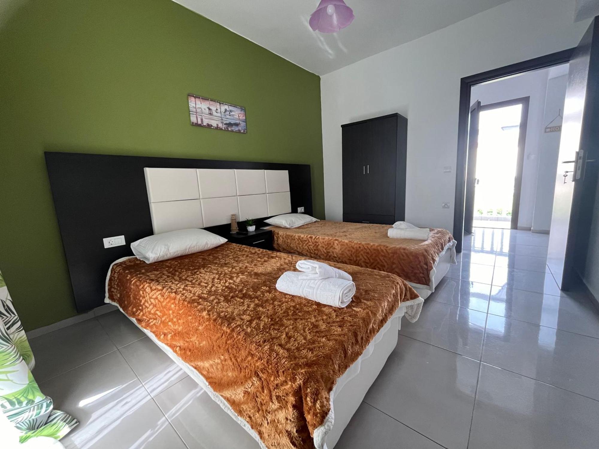 Antonis Deluxe Apartment Amoudi