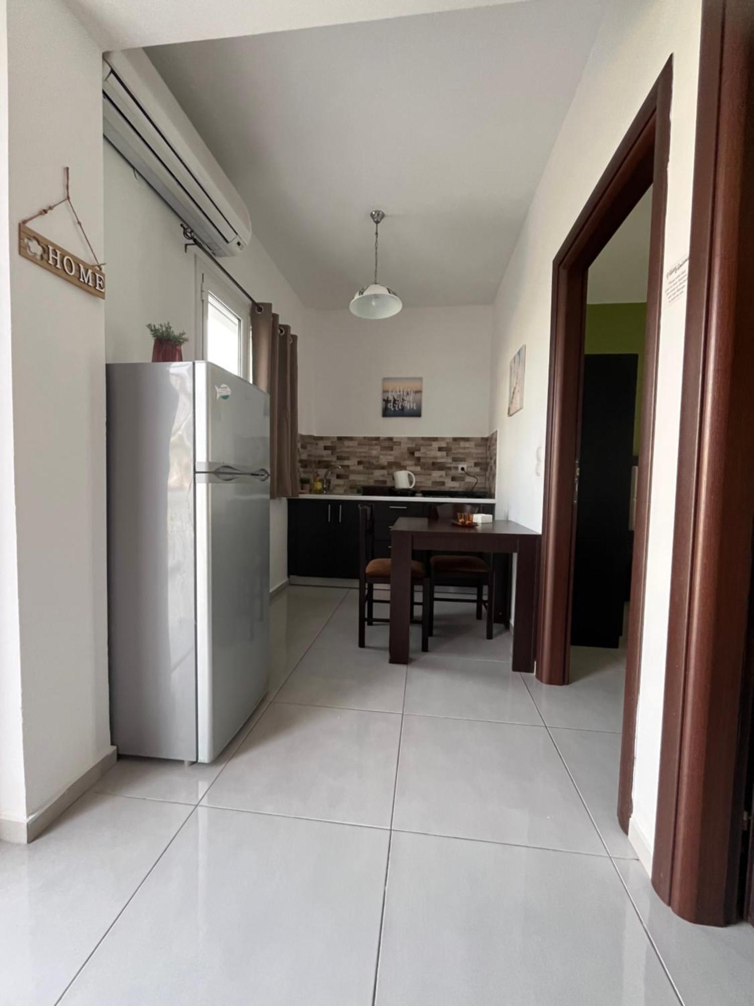 Antonis Deluxe Apartment *