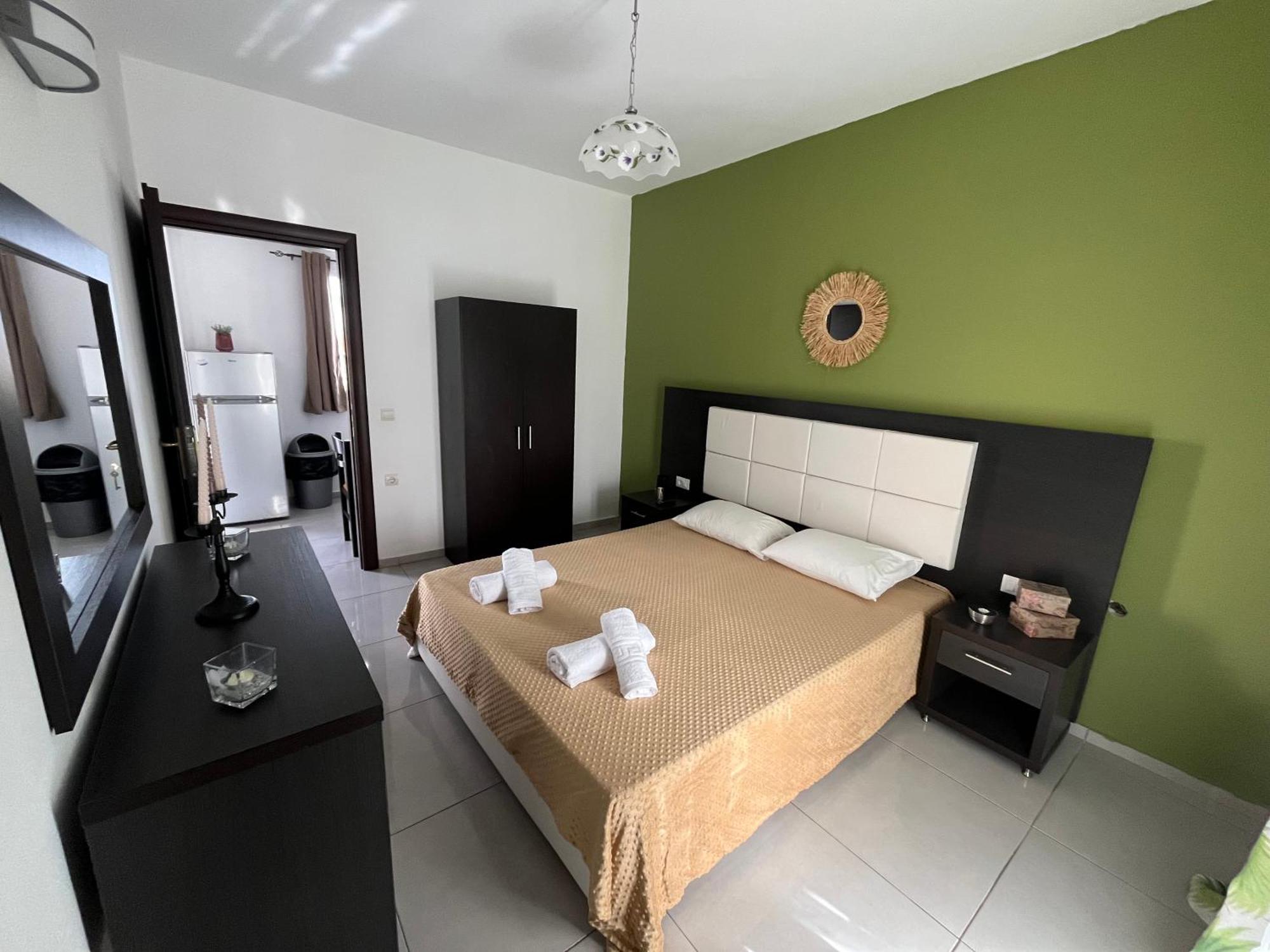 Antonis Deluxe Apartment
