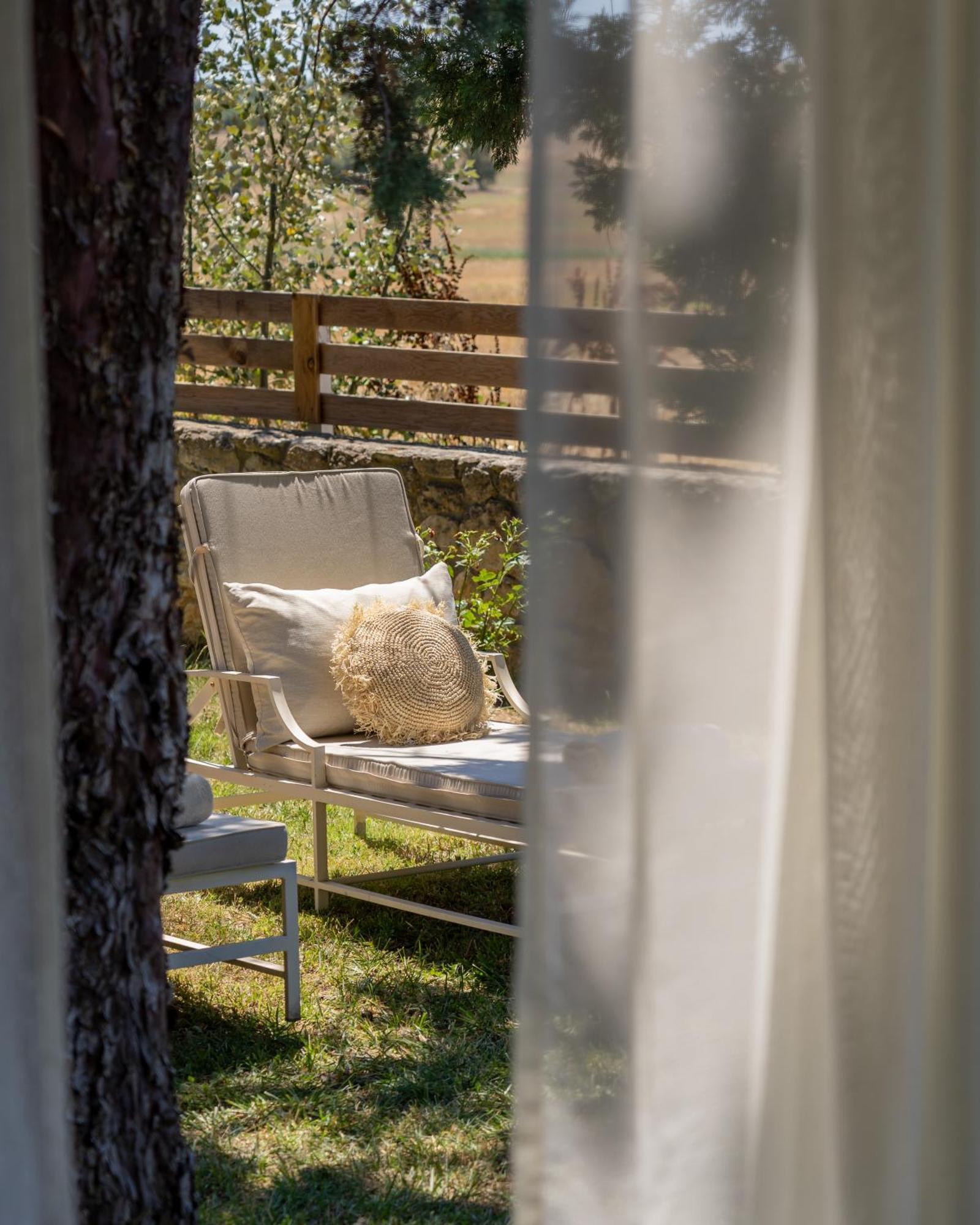Hotel Petrino Eco Village 4*
