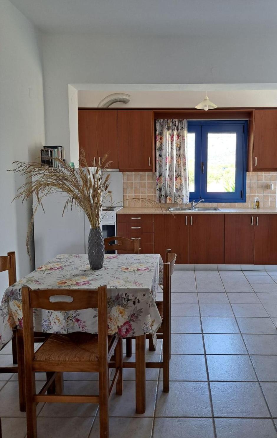 Melissa Apartment Frangocastelo
