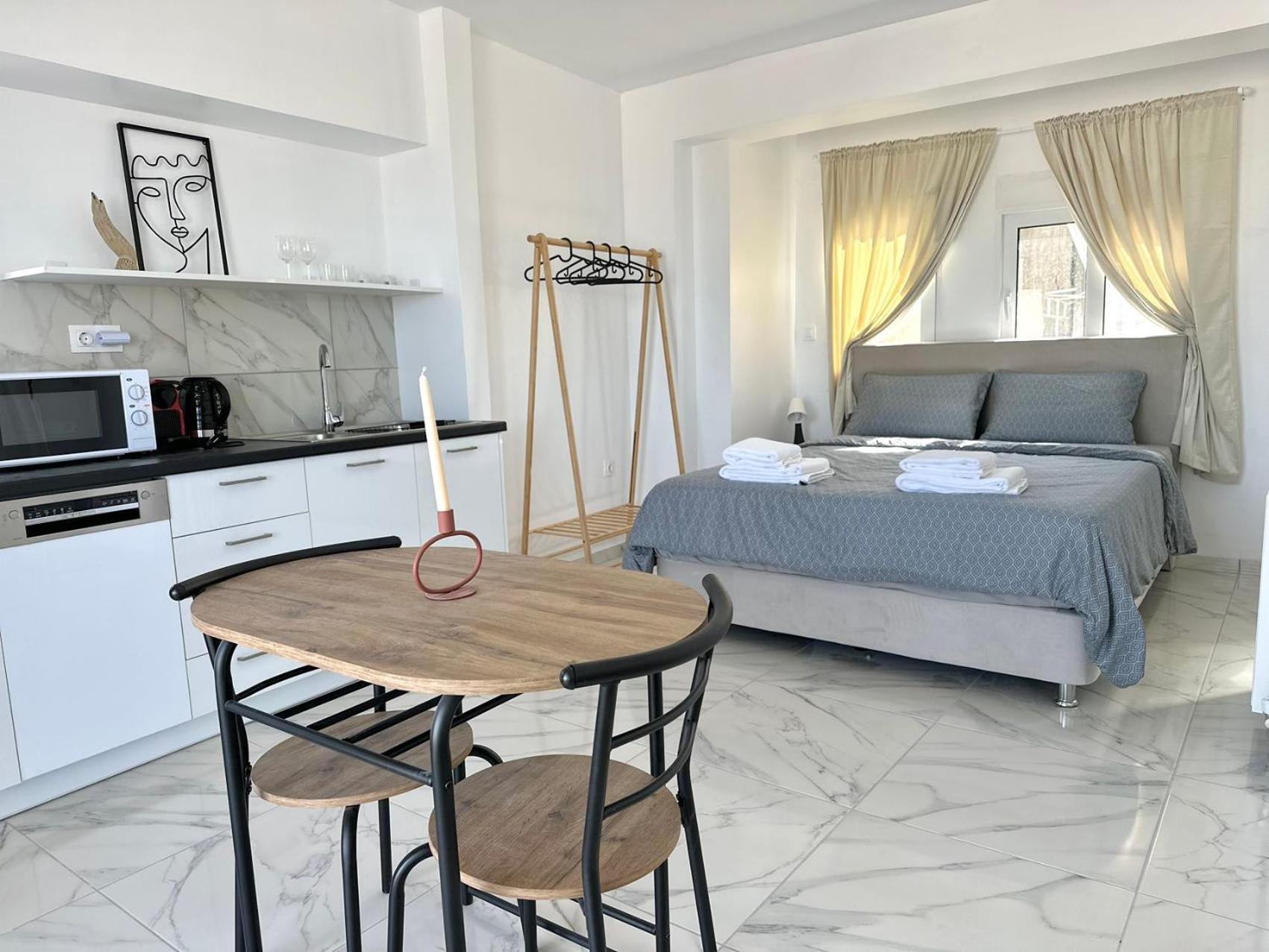 Apartment Walk Into Dream Of Acropolis 5 *