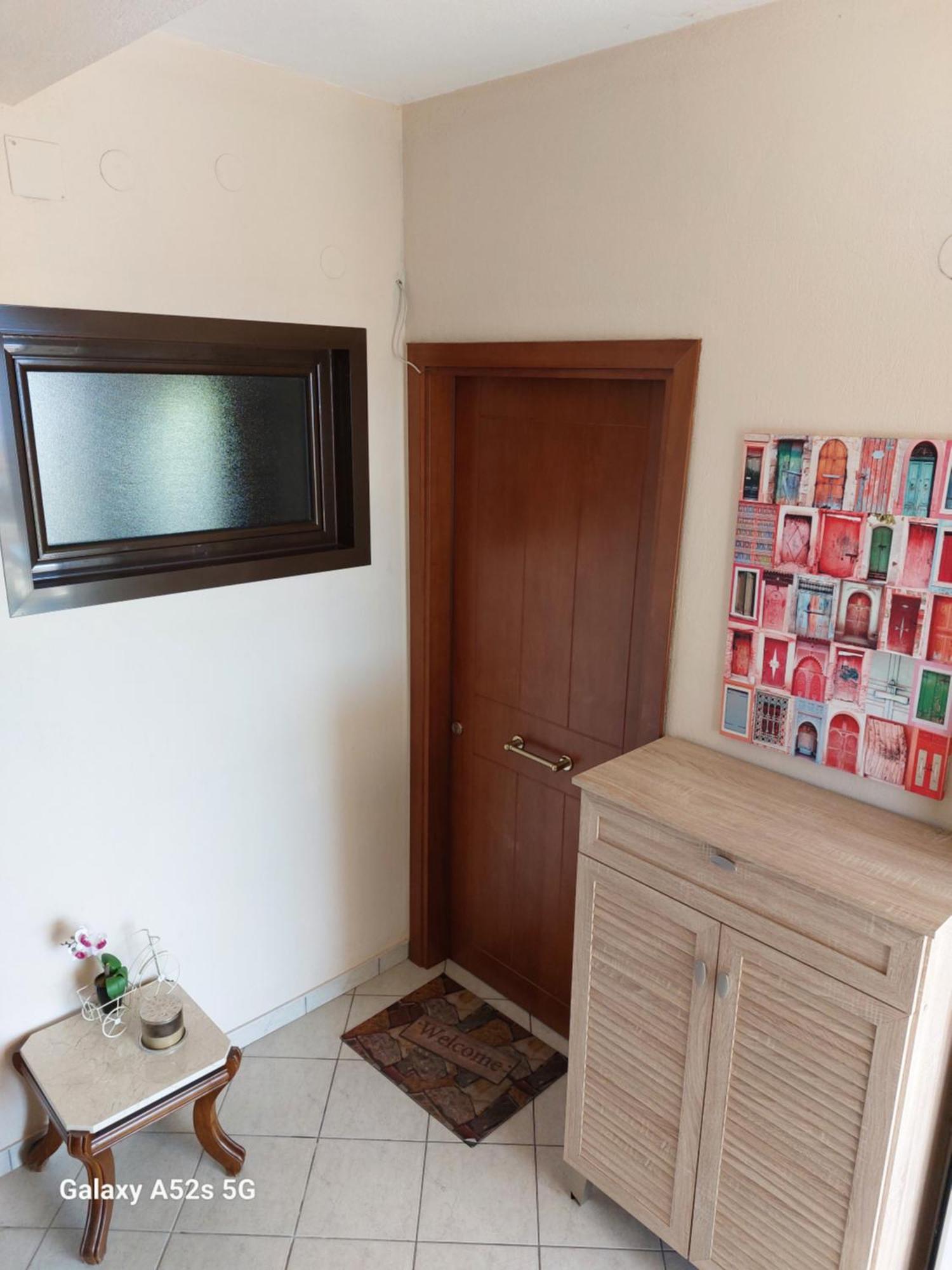 Lovely With Beautiful Garden Apartment