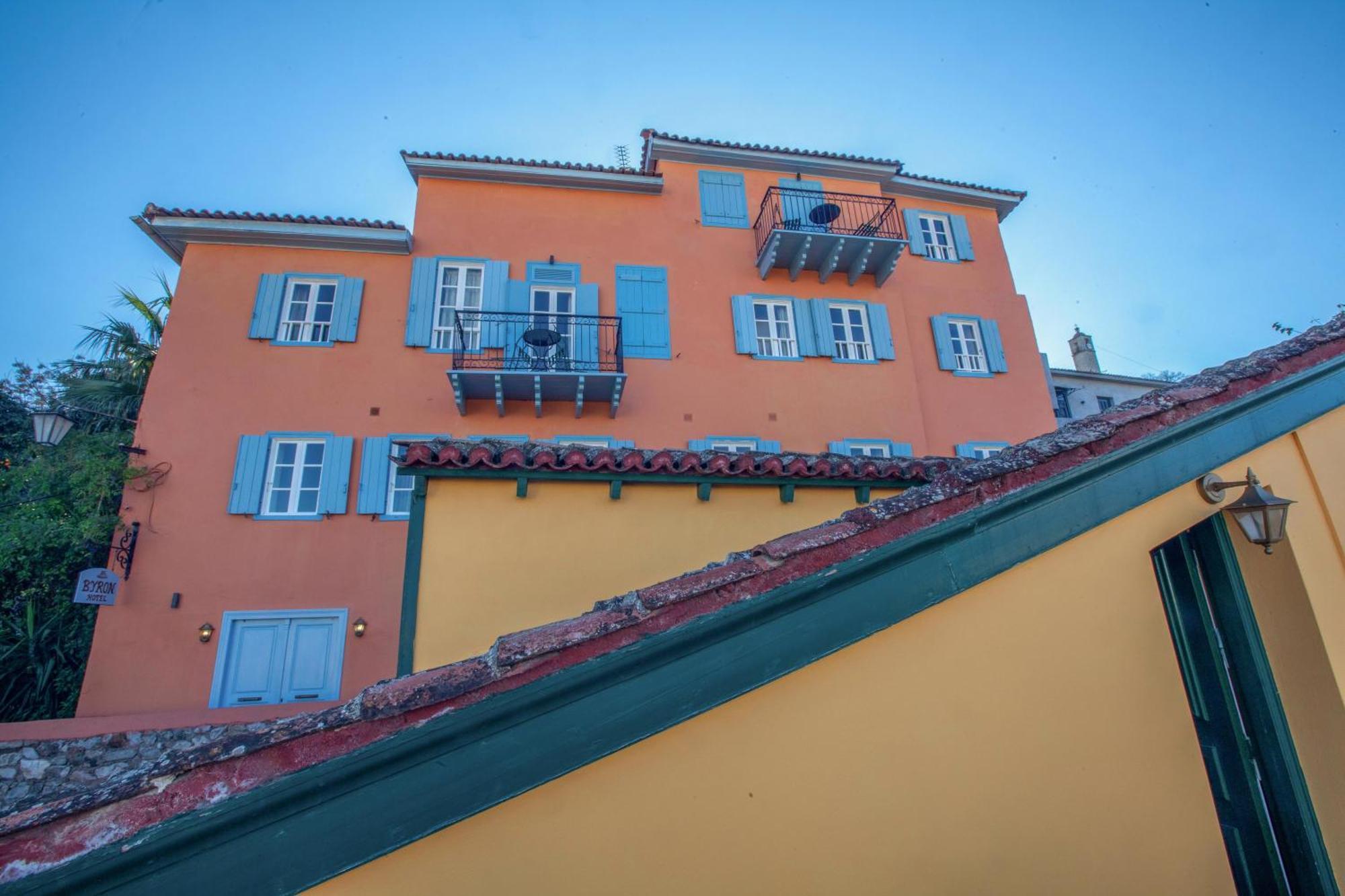 Byron Traditional Hotel