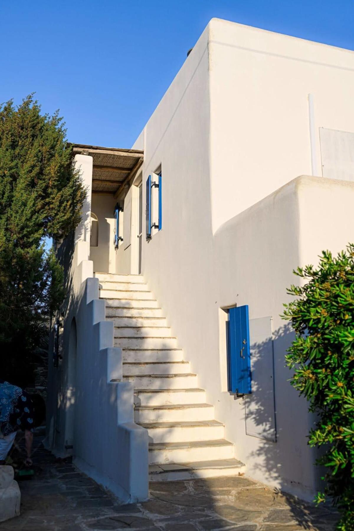 Cycladic Bliss - Uncovering Paros Seaview Gem Holiday home Drios