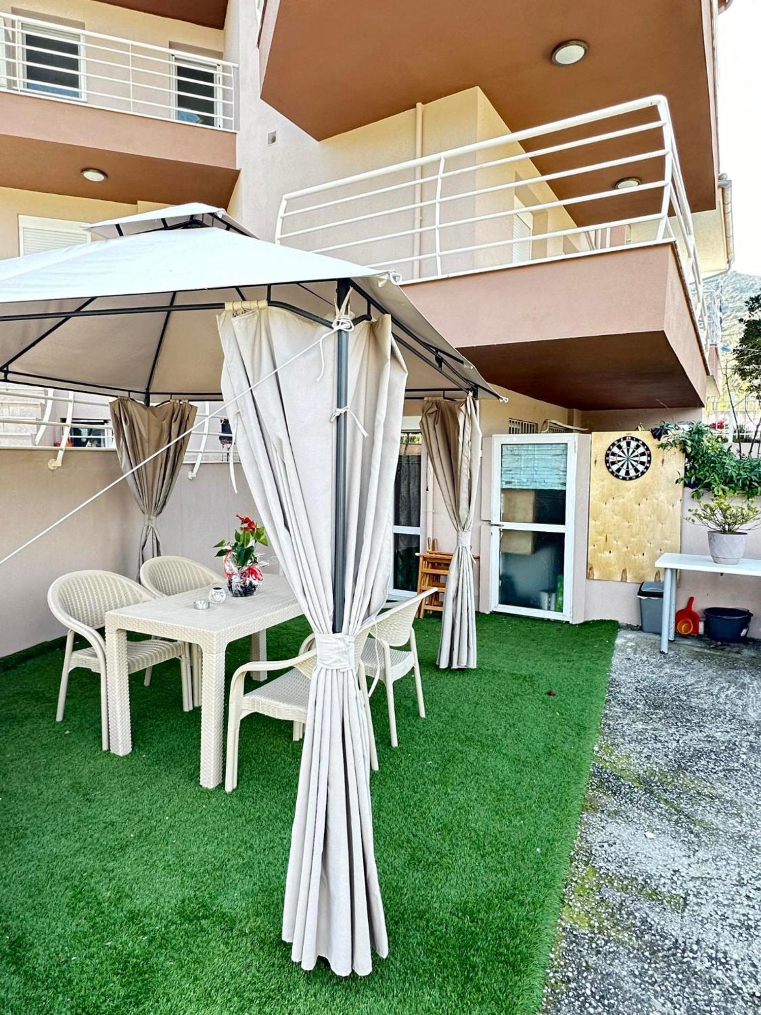 Endless Blue Garden Villa