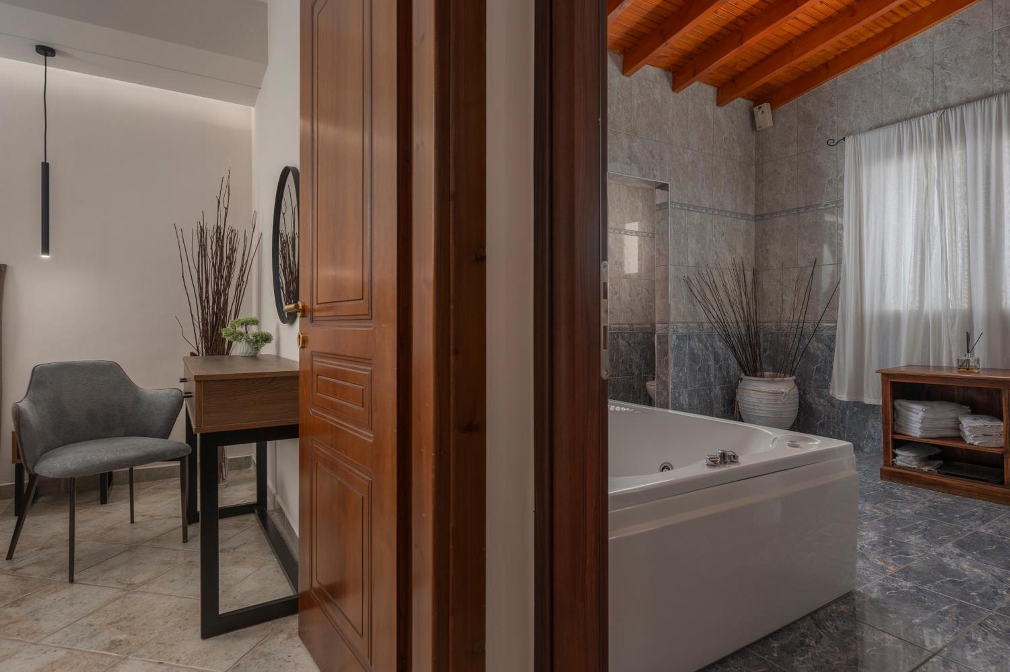 Alia Palace - Adults Only 16+ 5*