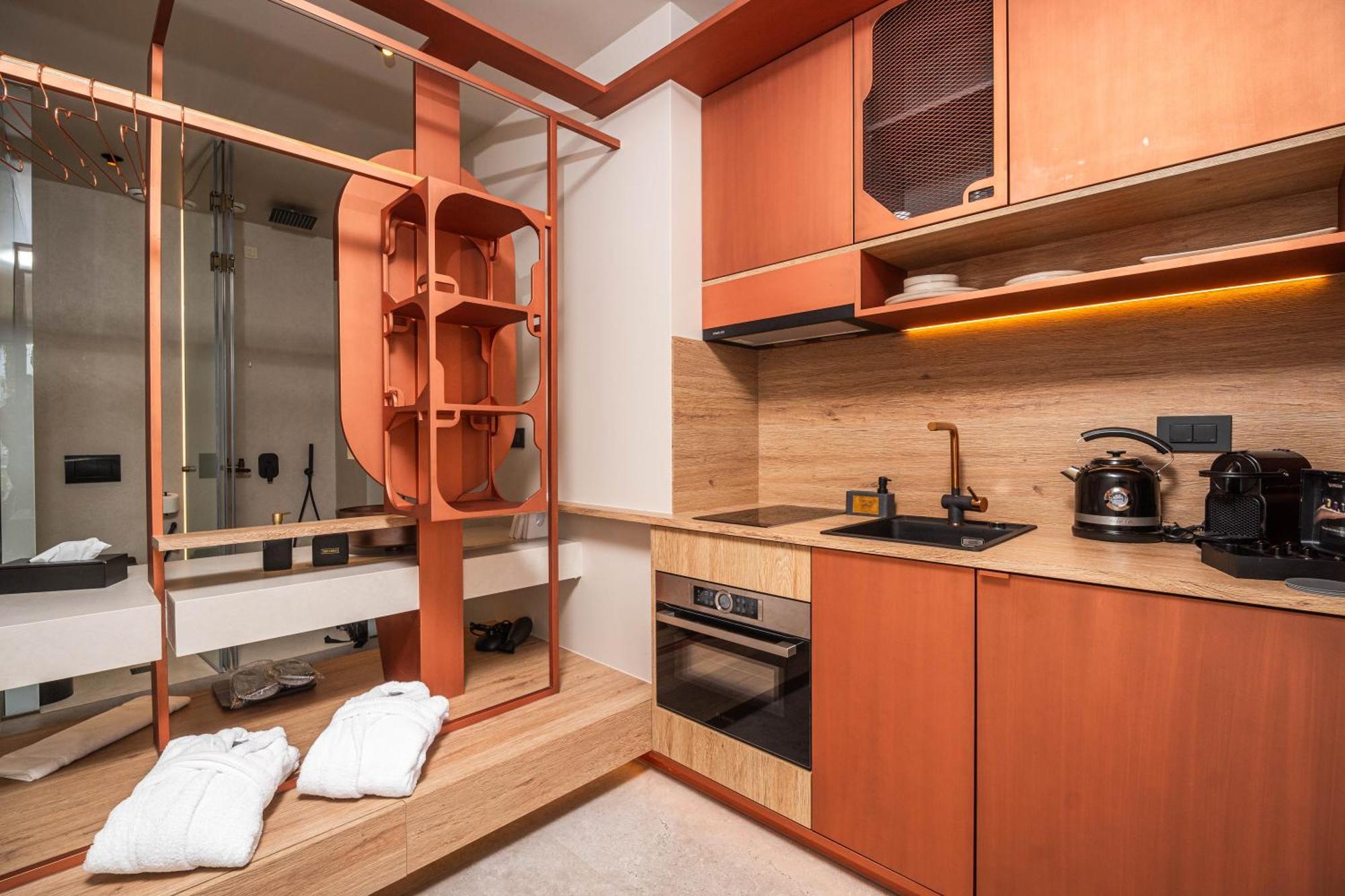 Oniros Residences 3*