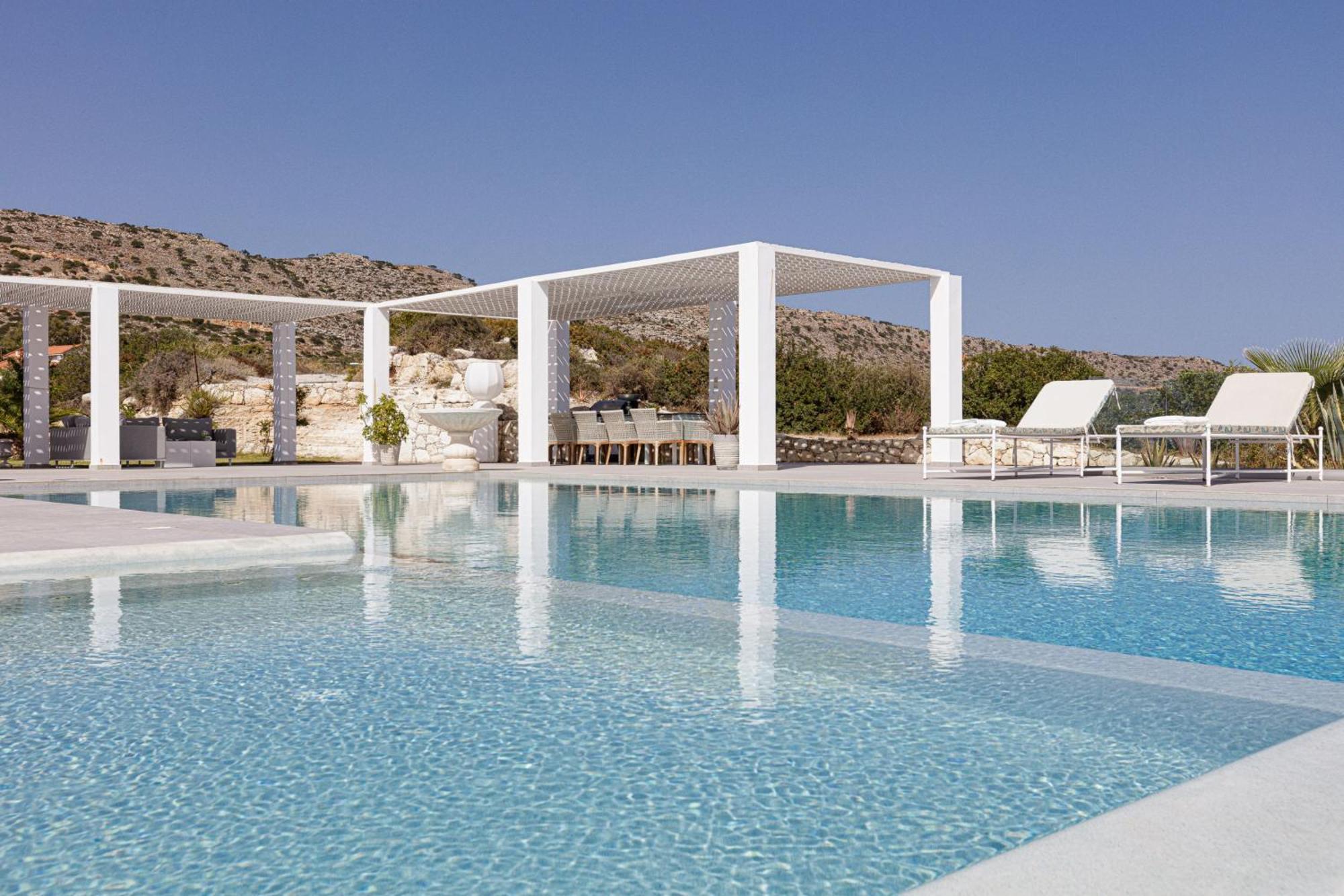 Cristal Villa *