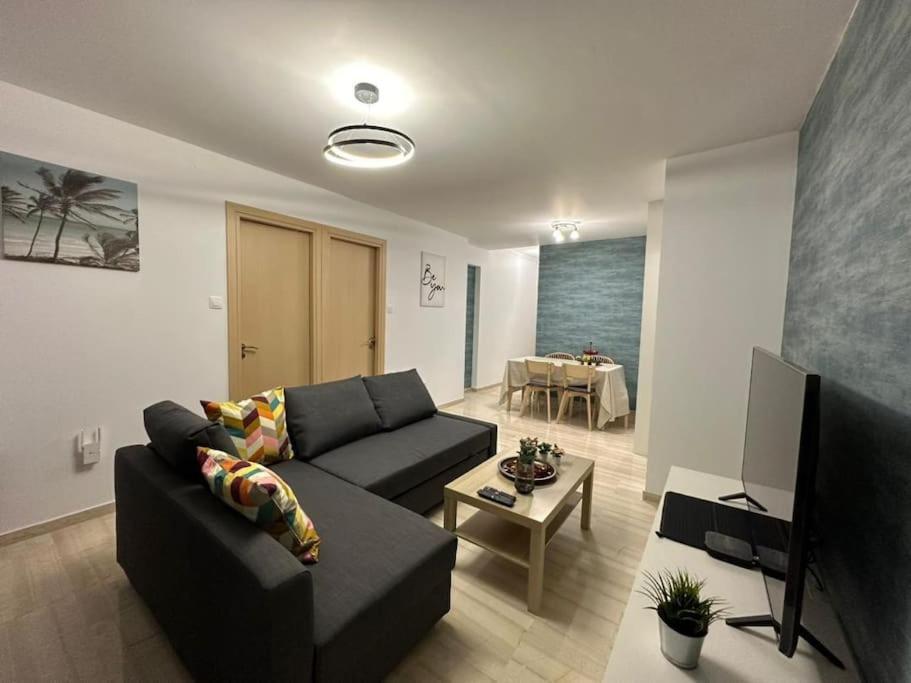 Apartment Quiet Simple Brand New Luxury By The Sea Athens
