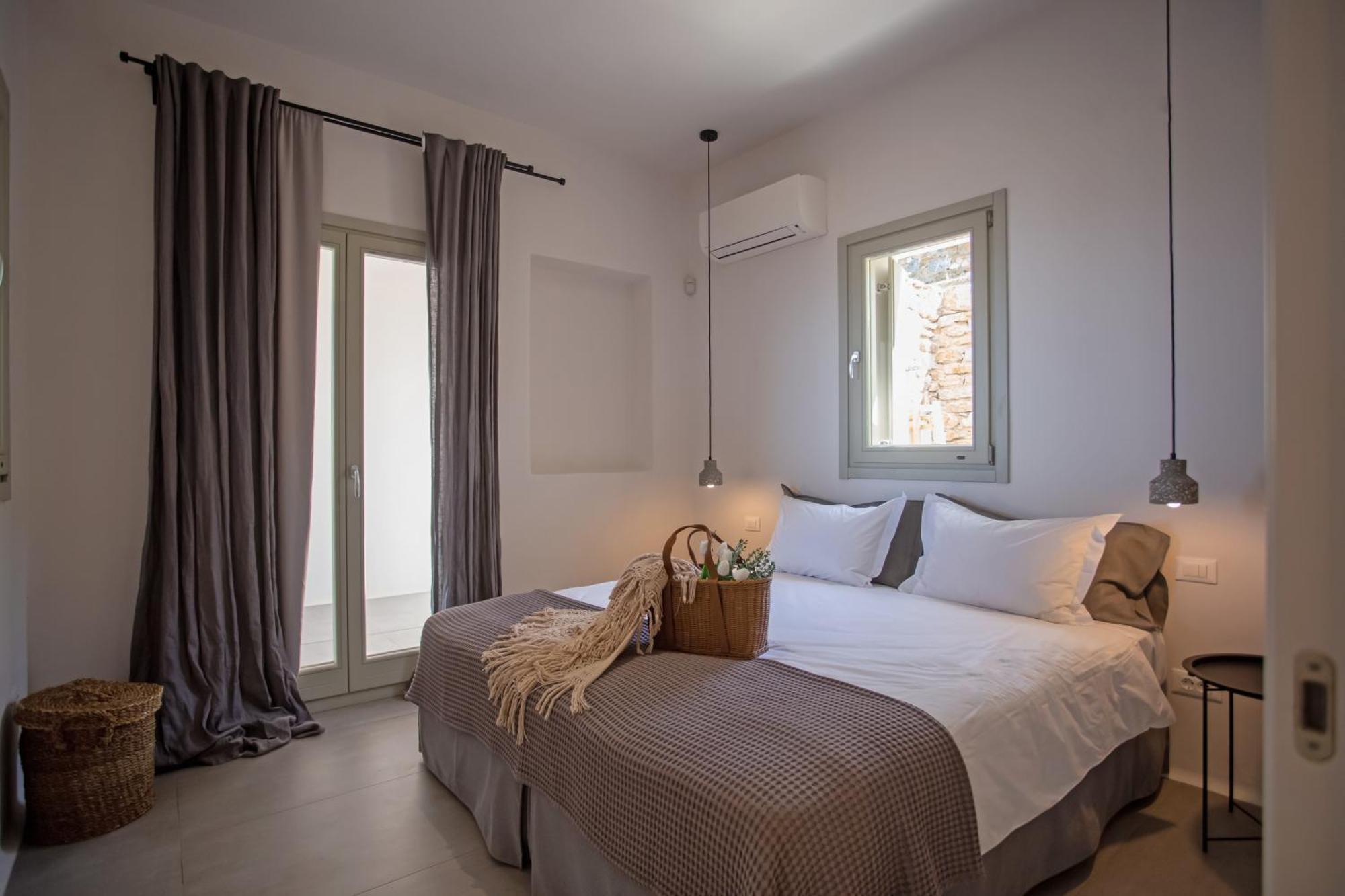 Aura Seaview Sunset Pool W Night Security Guard - Six Bedrooms Fanari (Mykonos)