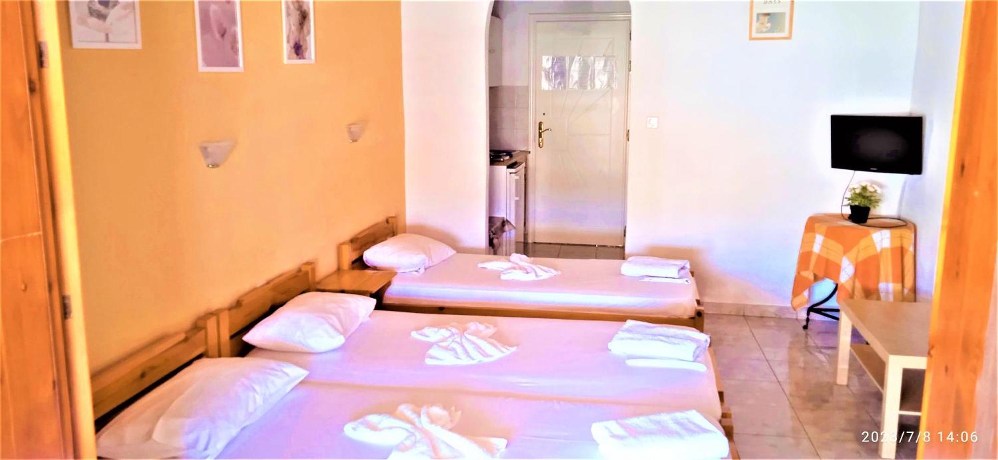 Apartment Zefyros Studios Neos Marmaras