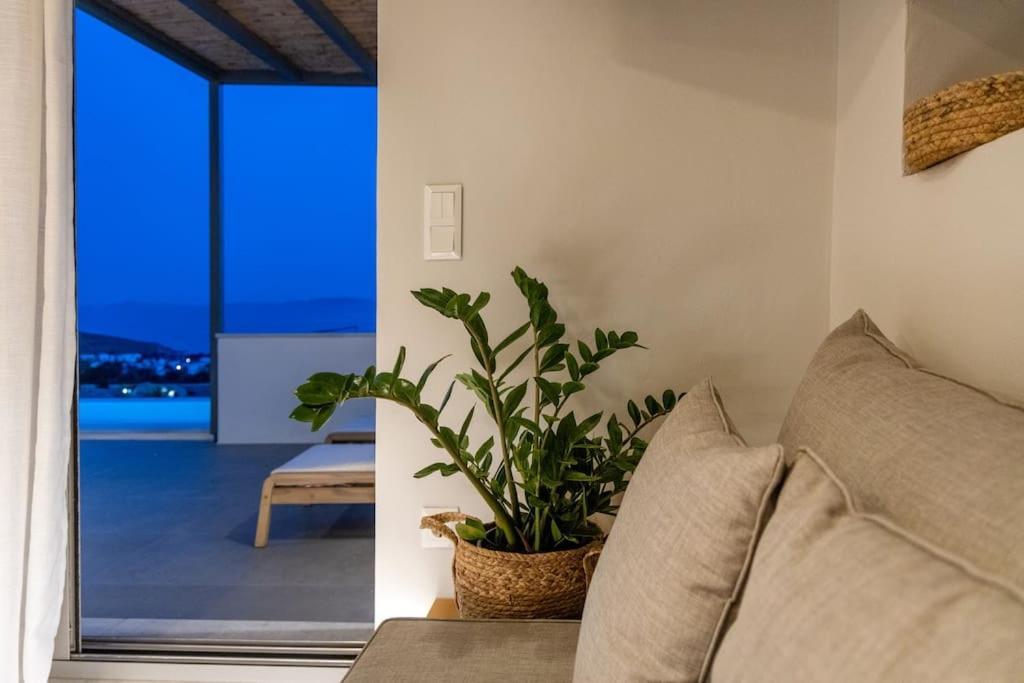 Savel House *