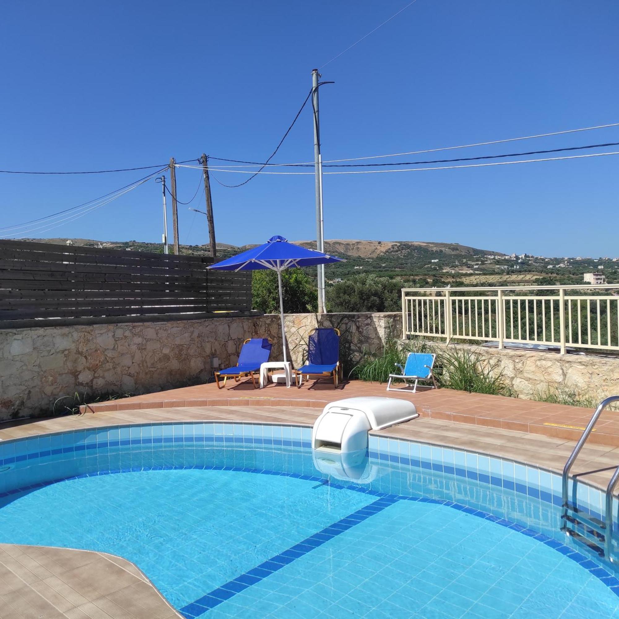 Helidonia Villas *